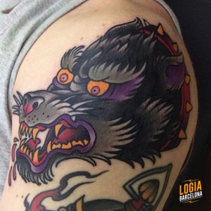 tatuaje_brazo_japones_perro_Logia_Barcelona_Willian_Spindola 